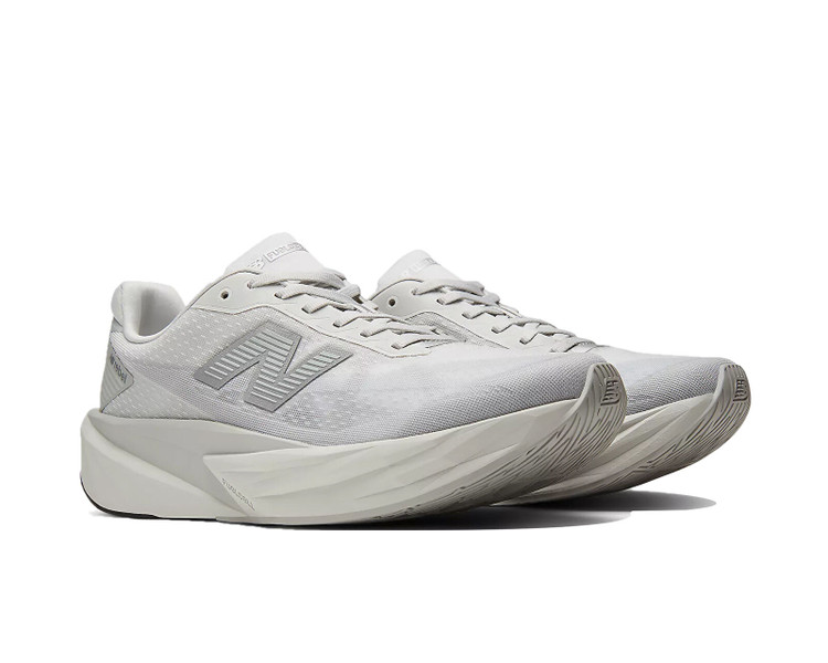 کفش اورجینال رانینگ و پیاده روی New Balance FuelCell Rebel v5
